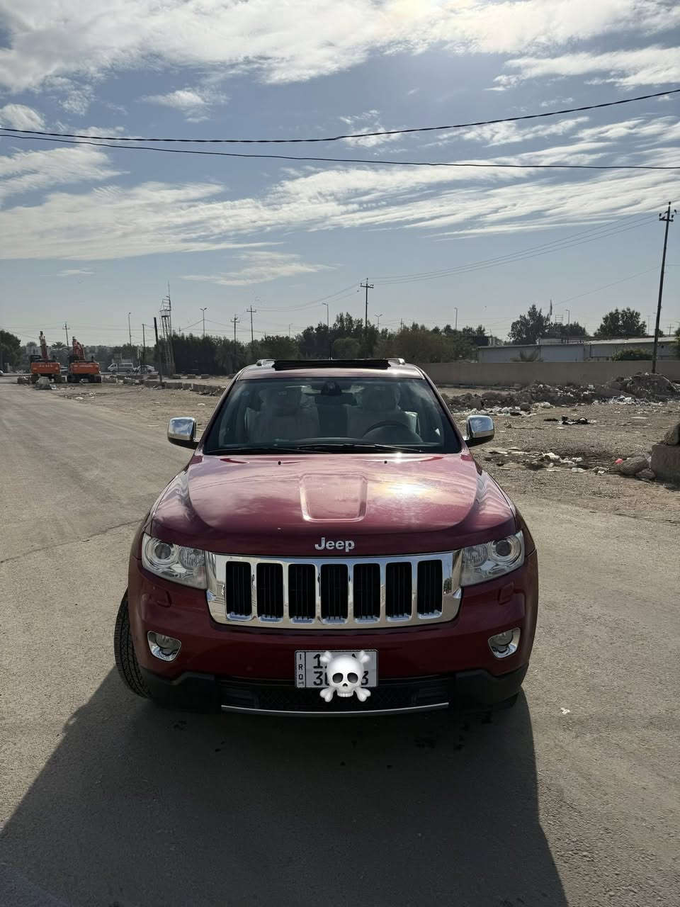 بسم الله الرحمن الرحيم
جيب كراند شروكي 2012 خليجي وكاله : لمتدد فئه VIB  السياره جديده وعلى أيد وحده السياره ماشيه 94 الف مكفوله عدا صبغ نص باب الصدر والباقي كفاله من الفتح و التبديل و الصبغ و المكينه والكير مكفولات 
و السونار مرفق مع الصور السياره رقم بغداد باسمي 
حتى السبير منازل 

موصفاتها: 🚗 
جنطه كهربائيه 
كرسي خزن ميموري 
AWD فور ويل 
داخل لون بيجي جلد 
بانوراما
كراسي امامي و خلفي تدفئه
بصمه
يدات أبواب نيكل 
ستيرن كهرباء + هيتر ستيرن 
حساسات اماميه خلفيه 
شاشه كبيره + كاميرا 
دخول ذكي 
بصمه أبواب 
مرايات شفط + قلاب 
زراك لايت
لايت زنون عدسه دواره 
تحكم ماوس 
وضعيات قياده 5 
كراسي 2 كهرباء
مانع انزلاق

باقي هواي مواصفات ما مذكوره 

سعر السياره💸 185 ورقه وبيه مجال 

مكاني بغداد 

للاستفسار ☎️ ***********
