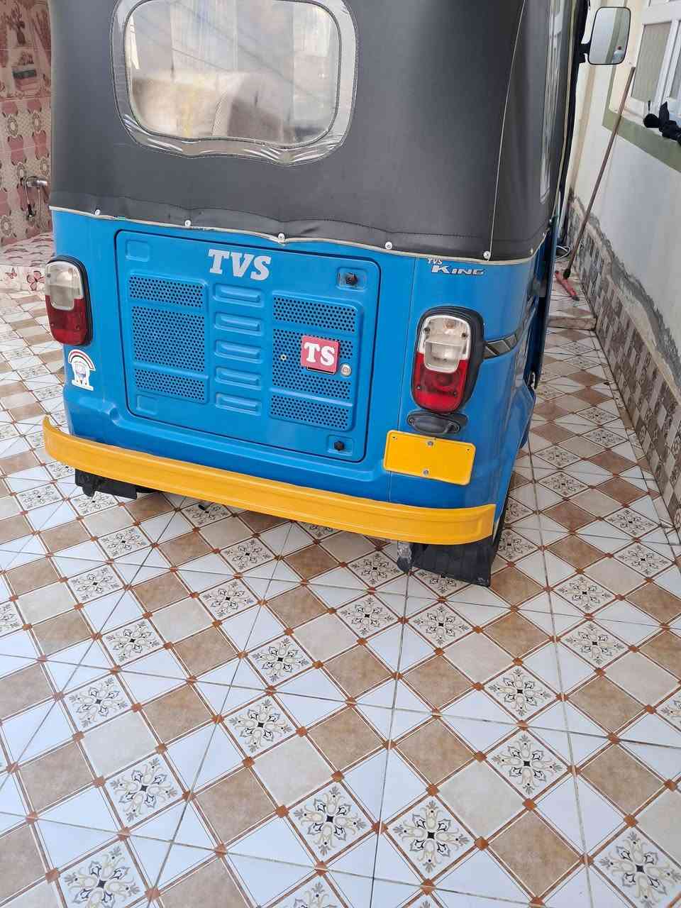 سلام عليكم تك تك للبيع موديل 21 رقم ديالى عربي تحويل ثاني يوم ،، مكاني ديالى بعقوبه قرب جسر خرنابات (( السعر 6700 وبيها مجال للطبيين )) للتواصل واللاستفسار اتصال ع الرقم ***********
