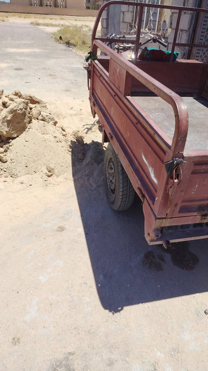 السلام عليكم ستوته للبيع 700 وبيها مجال ***********
