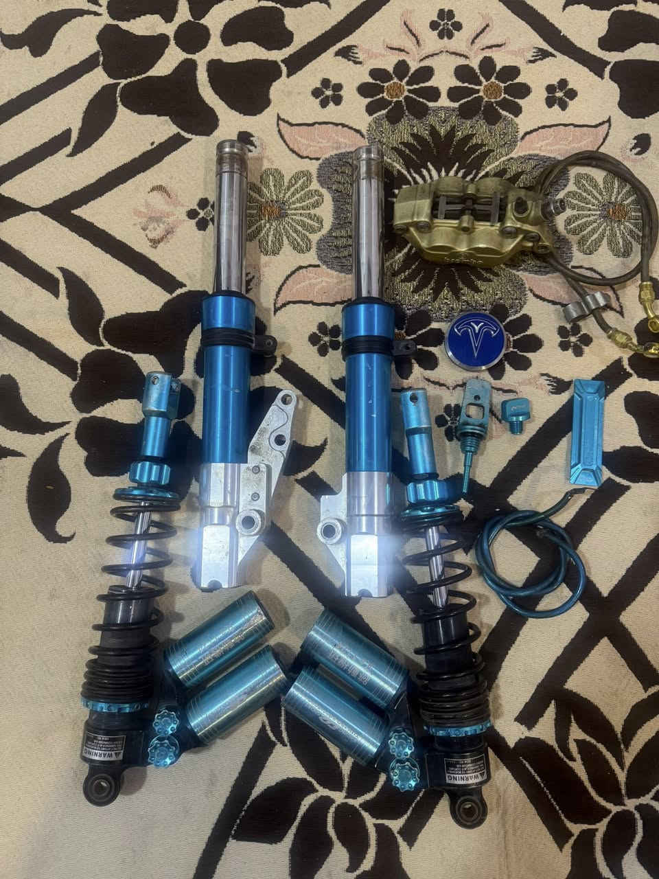 سلام عليكم تزويد سكنز للبيع كلهن مابيع قطع مكاني بغداد ***********
