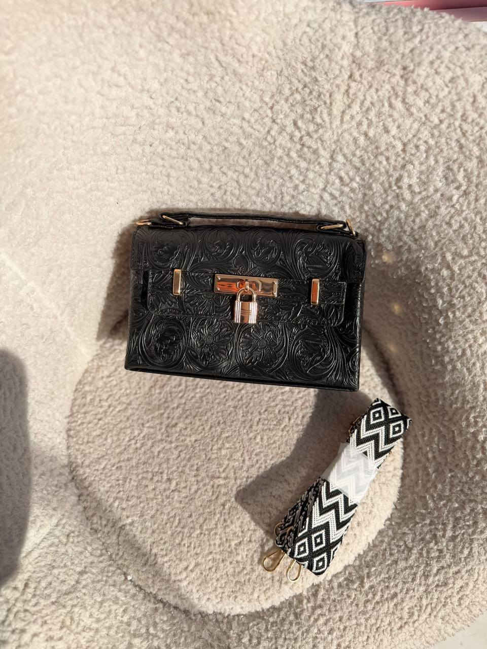 حقيبه ايرمز سعرها ١٠ توصيل جميع محافظات العراق


**إذا كنت صاحب هذا الإعلان وتريد حذفه لأي سبب، رجاءا أرسل رسالة إلى الدعم الفني**