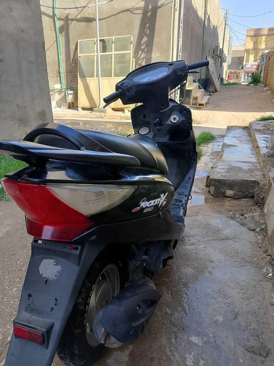 السلام عليكم دراجه كامكو V2 للبيع مبدل بيهه بس بستم دراجه جاهزه من كلشي السعر 550 بيه مجال قليل مكان الرفاعي رقم ***********
