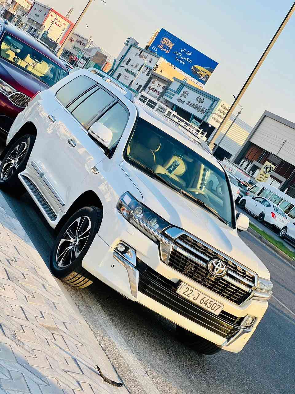 سـلام عليكم اللبيع او مراوس حسب القناعه
لاند كروز كاز
2018 GXR
كاز مكفوله كفاله عامه حت الدعاميات 
محرك 8V
ماشية: 192كم 
موصفات:
تشغيل عن بعد 
فتحه 
جنطه كهربائيه 
هوك خلفي 
لايت زنون 
حساسات خلفيه
كامرات 360  
———————
مكان السياره: البصره -الزبير 
 الاستفسار:الهاتفـ***********
الســــعر 475 وبيها مجال بسيط حك الجيه
