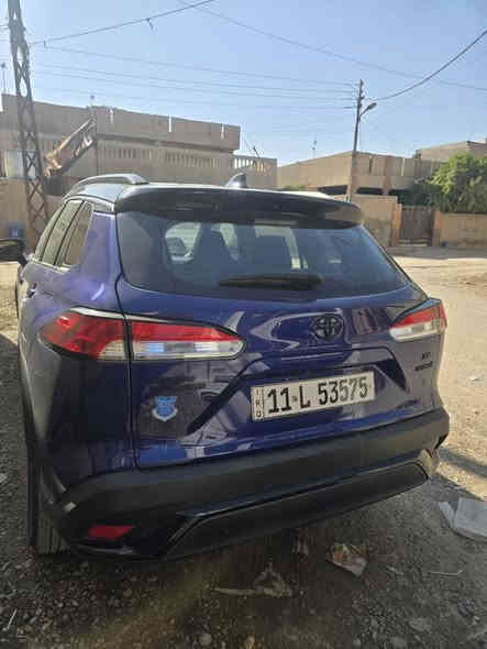 كروس امريكي موديل  2023 se هايبرد بدون صبغ فقط الدعامية ضربة جدا بسيطة ايرباك ستيرن مبدل منظومة وايرباك ركبة ماشية 44 الف كيلو وليس ميل موجودة صور الحادث  وسونار ايضا  عندي راديترات وتبريد بلادي وكلشي بيها بلاد . 
 مواصفات
محرك 2.0 هايبرد  
سلايد 
شاحن لاسلكي
دخول ذكي 
لونين ازرق واسود بلادي القمارة 
رادار امامي وجانبي
نقط عمياء بالمرايا 
الحفاظ على المسار
التحذير من التصادم 
فرملة الطوارئ للامام والخلف 
مقاعد قماش 
جام اوتو ٤ 
شاشة ابل واندرويد لاسلكي وسلكي
اوتو هولد 
دكمة park 
شفتات خلف المقود 
حساس اطارات 
تايرات ميشيلن الاصلية من الشركة بحالة ممتازة
السعر185 ورقة 
عذرا عالاطالة السيارة جديدة جدا وبالعافية عاليشتري 
رقمي اتصال او واتس 
*********** بلاد
