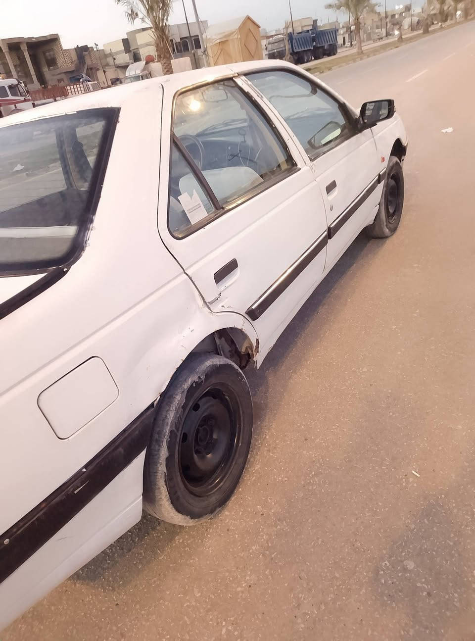 سلام عليكم السعر 16مجال قليل
سياره للبيع بيجو 405 موديل 2009
رقم بغداد الون ابيض خصوصي 
السنويه ب اسم أمراء من بغداد ما وأصلها
السياره مكفوله سرقه وطلب عشائر وغرامات 
السنويه ماصار هواي ساقطه 2023 
السياره كير ومكينه شرط 
كهربائيات كلها شغاله 
داينمو جديد
 غوايش تايم كيس وداينمو جديد
تخم تاير اسبير وچك جديد 
حداديه 100/60 
رقم الموبايل اتصال فقط مكلف بنشر***********
