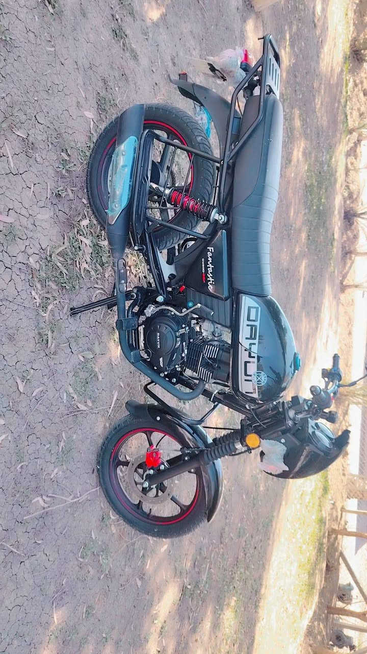 دايون نفخ للبيع موديل 25 زيرو شرط انضف من الصوره وراق سكنر محرك ميتين مكفول كفالة عامه كهربائيات كله شغال صار شهر من طالعه من الوكيل السعر اتصل على الرقم***********
