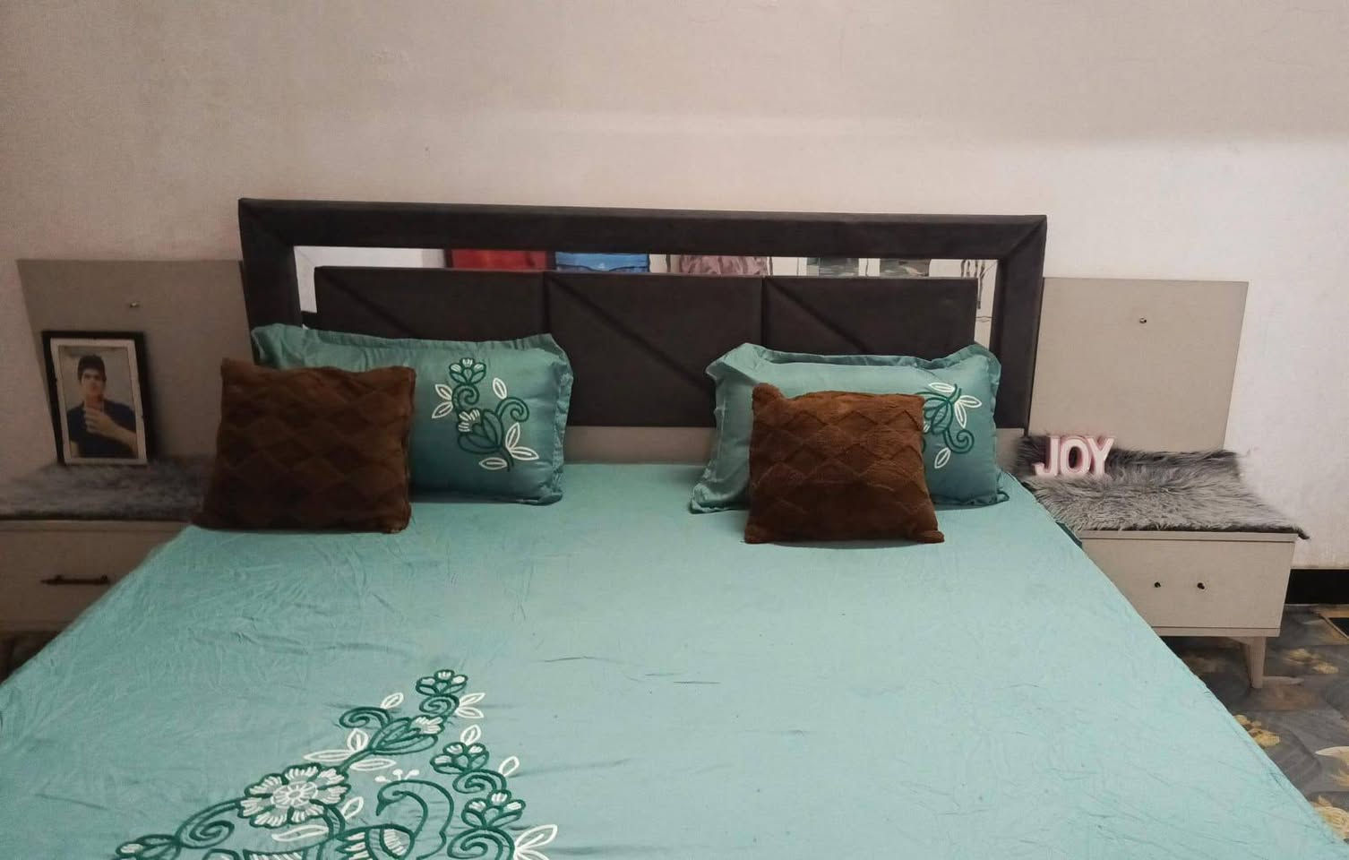 إسلام عليكم غرفه نضيفه جدا جدا للبيع سعر 450 وبيهه مجال  يتصل ‏‪***********‬‏ واتساب
