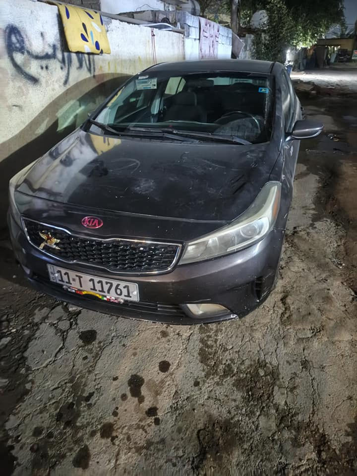 سلام عليكم كيه فورتي مديل ١٧ وارد أمريكي حادثها جاملغ وبنيد وشويه من لغد بي تصليح شواصي حوض مكفول وبيها قطع صبغ بصيطات وبدون اي دواخل سنويه ورقام جدد محرك مفتوح بي وراجز فقط صدرها جديد تخم تاير جديد نص فول سياره مكاني بغداد الكرخ ثالثه سعرها ٩٦ وبيها مجال بصيط ***********
