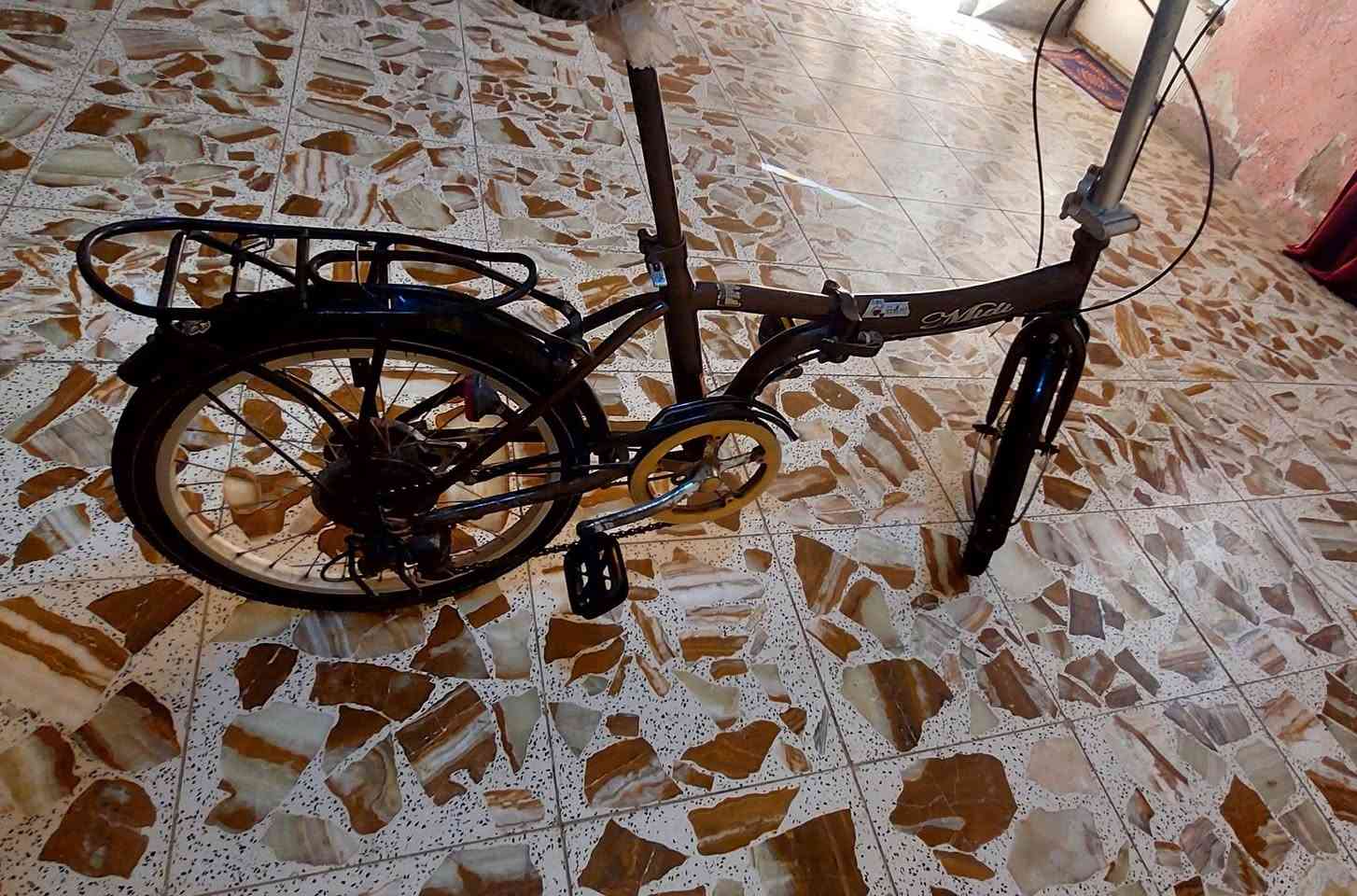 بايسكل ابو الطبكه حجم ٢٠ للبيع جديد المكان  بغداد جسر ديالى القديم ***********

