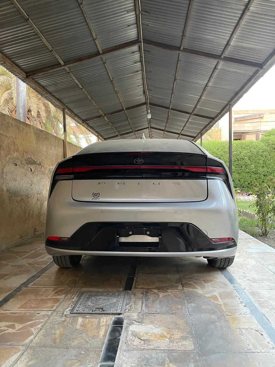 بريوس هايبرد وكهرباء وبنزين حادثه موجود بصور رقم بغداد ب١٧٠ موقع بغداد دوره ***********
