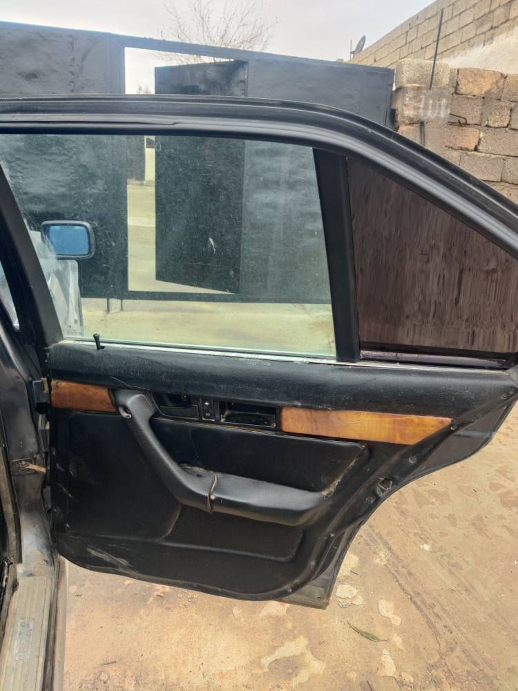 سلام عليكم bmw موديل 1994 525  كبس بيلادي توماتيك رقم دهوك جديد بسمي 
 سنوية الى شهر6/ 2030
هزة الى شهر2026/7
 جمات كهربائي دابل برشوت
طقم ويل جديد تايت جديد تبريد مركزي ثاج
طقم تيرات جددد
السيارة عام جملية 
داخل جلد كلش نضيف
شاشة ايباد 
بيها طربة خفيفا باب السيق كلش خفيفة عنوان اربيل أربيل, العراق


**إذا كنت صاحب هذا الإعلان وتريد حذفه لأي سبب، رجاءا أرسل رسالة إلى الدعم الفني**