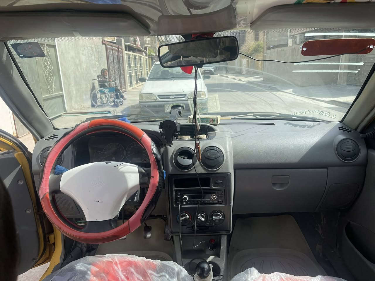 ‏سلام عليكم سايبه موديل 12 للبيع سياره مكفوله كفاله عامه رقمها بغداد السعر 30 بيها مجال￼ مكان السياره بغداد حي العامل 
*********** ￼بي واتساب ￼￼
