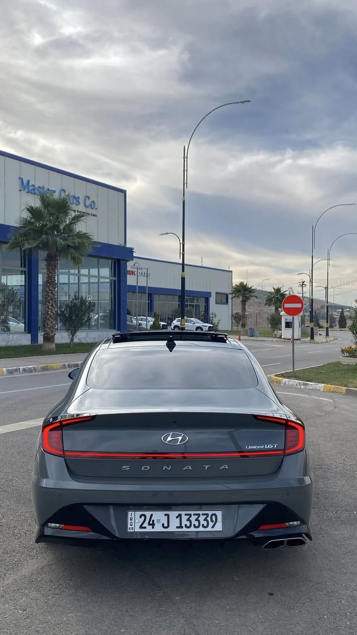 HYUNDAI SONATA , LIMITED

هونداي سوناتا ليمتدد  لون سمنتي مميز واحد على واحد اعلى مواصفات بالسوناتا تجي فول رفاهية وفخامة  ماشية قليل 34 الف ميل فقط ..
 
السعر : 195$

‎موديل 2021

مواصفات 
_بصمة
_اربع كاميرات محيطية 
_حساسات 360 درجة
_هندبريك دكمة
Auto hold_
_بانوراما طكتين 
_كشنات جلد 
_كشنات كهرب 
_تدفى كشنات 
_تبريد كشنات
_تبريد قطعتين
_تدفى بالستيرن 
_شاشة جبير 
_داتا شو 
_تشغيل عن بعد 
_سستم صوت Bose عالمي 
_خزن كشنات ثلاث وضعيات 
_عدادت الكتروني 
_وضعيات قيادة متغيرة 
_ريموت كارت Nfc 
_ريموت تقديم وترجيع السيارة 
_شحن لاسلكي 
_مثبت مسار
_رادار امامي 
ومواصفات ليمتد ماتخلص 

السيارة عليها صيانة كاملة بدون نواقص وعليها طخم تايرات جديد 

السيارة بيها باب وجاملغ تبديل بدون دواخل 

مكان السيارة دهوك معارض الجديدة 

عليها رقم دهوك مميز شرط التحويل 

للاستفسار الاتصال على الرقم 

***********
