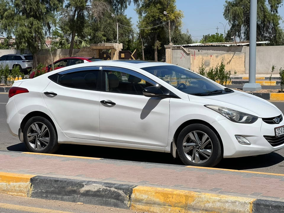 النترا ٢٠١٣
بابين يمين صبغ
محرك ١٨ 

ماشيه ١٦٠ الف 

هزه رقم جديد تحويل ثاني يوم

بيها ٤ بخصات بسقف

ملاحضه البقعه السوده البصور هاي ب كاميرا ما بسياره

سعرها ١٠٠ قفل
***********
***********

