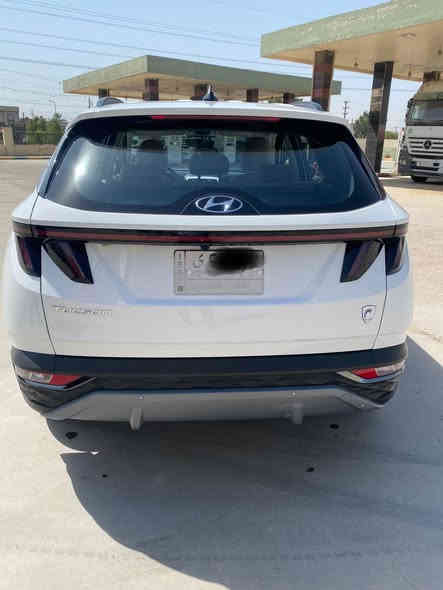 توسان 2024 خليجي ماشية 20 الف
فول مواصفات عدا بانوراما والجلد
ضمان الت ساك 5 سنوات حقيقي 
مرقم بغداد بإسمي مداور ثاني يوم شرط 

* مكينة 2.0  L دوش .
* بصمة وبصمة تشغيل وبصمة ابواب.
* تشغيل عن بعد .
* بردات خلفية بلادي .
* حساس أمامي خلفي.
* مري شفط اشاير بالمري .
* نظام ترحيب عند الإقتراب.
* ويل شكل الجديد حجم 18 .
* أريل نفكَيتر 
* كامرة خلفية دوارة 

* كراسي 2  كهرباء .
* شاشة أبل كار بلي. 
* ديشبول دجتال ٣ الوان .
* درايف موود ٣ مودات .
* أوتو هولد 
* هندبريك دكمة .
* نزول منحدرات .
* نقطة مشاهدة Camera  View تحكم
* مانع تزحلق .
* حساس بنسر مساعد اصطفاف 
* دركة خياط بلادي 
* تحكمات ستيرن كاملة 
* كروس سرعة 
* شاشة اعطال 
* حاكية وأوامر صوتية وبلوتوث 
* قطعتين تبريد .
* شحن لاسلكي 
* دواخل ملاينو بلاك 
* ابواب وديشبول تطعيم ألمنيوم 
* تجاوي كراسي عدد 5 
بيها شبر تكحيل خفيف بالباب الخلفي عكس السايق
الباقي كفالة السعر 227
مكان بغداد الغزالية ***********
