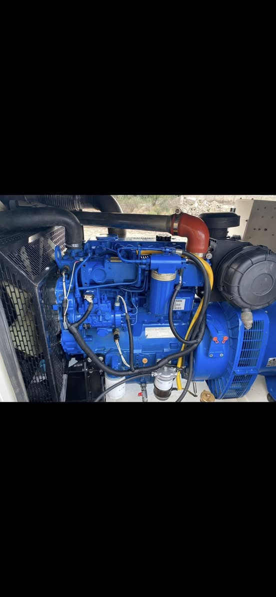 السلام عليكم مولده بيركنز ١٠٠ كيفي انكليزي اصلي كاتم بلاديه مشتغله ٢٨٠٠ ساعه العنوان الناصرية رقمي ***********
