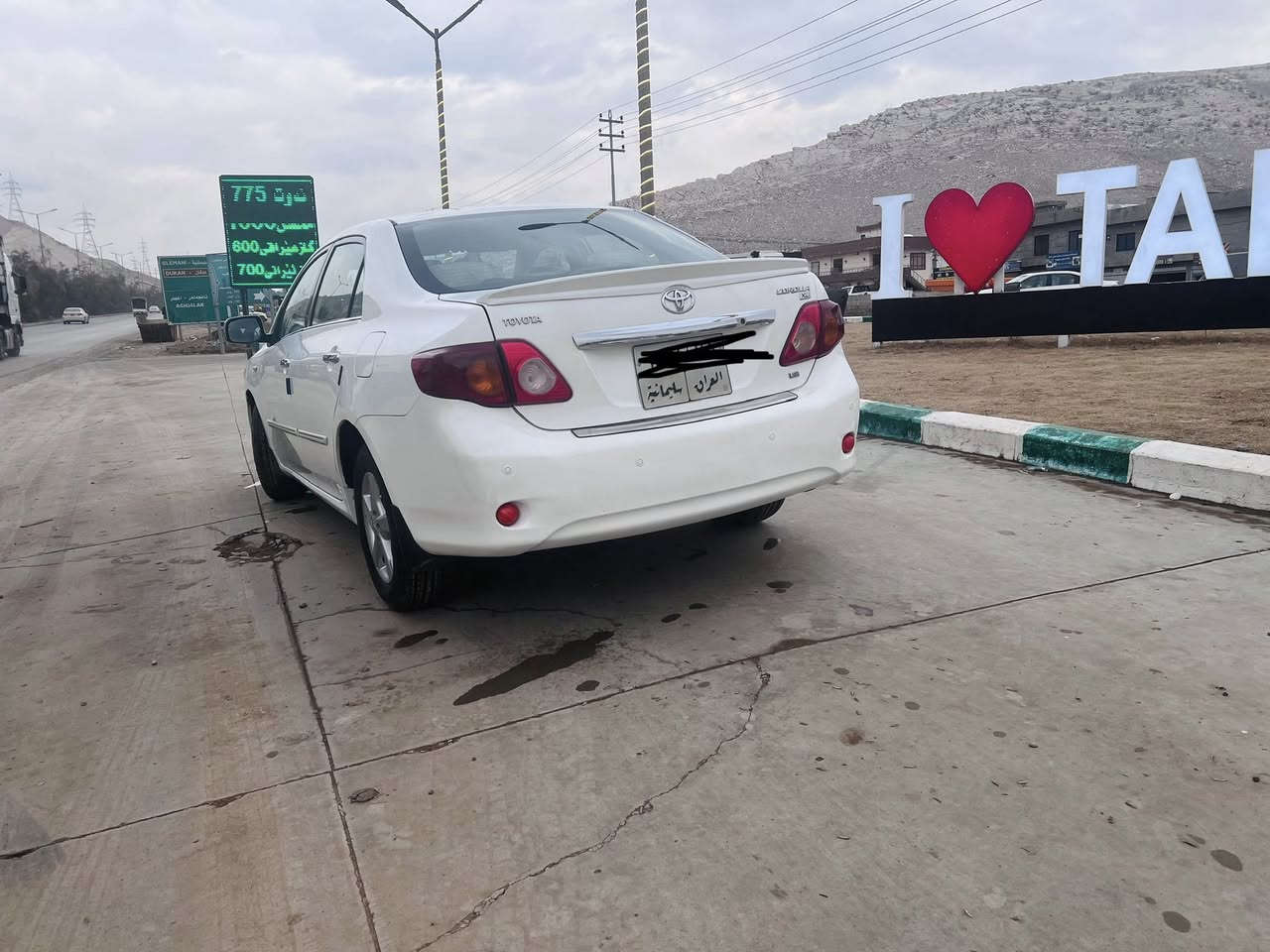 تۆیتا کڕۆلا (بیکاشۆ) 2010
نموونە لە جوانی و پاکی
خلیجی مەکینە ١٨ ی مەرغوب 
گیڕ تۆماتیک
جام کارەبا 
ناو زەرد
تەبرید سارد و گەرم بەشەرت 
شاشە ئایپاد
چوار تایەی تازە 
پاتری تازە مانگیکە گۆریمە
کارەبای و تەقەو ڕەقەی بەشەرت 
سەیارەکە زۆر جوان پاک ماوەتەوە١٣٣ هەزاری هەقیقی ڕۆشتووە لای خۆمان دووەم دەستە 
دینار مەسروفی تیانە کامل جایزە ماڵی دۆستە
یەک جاملخی پیشی پەمبە.لای دوو پەنجەی دواوەی سەر هیلالەکان بۆیاغە
سەنەوی بەناو خۆمانەوە
سعری ١٢٨ گەڵاو کەمیک معامەلە
ژ.م ***********
