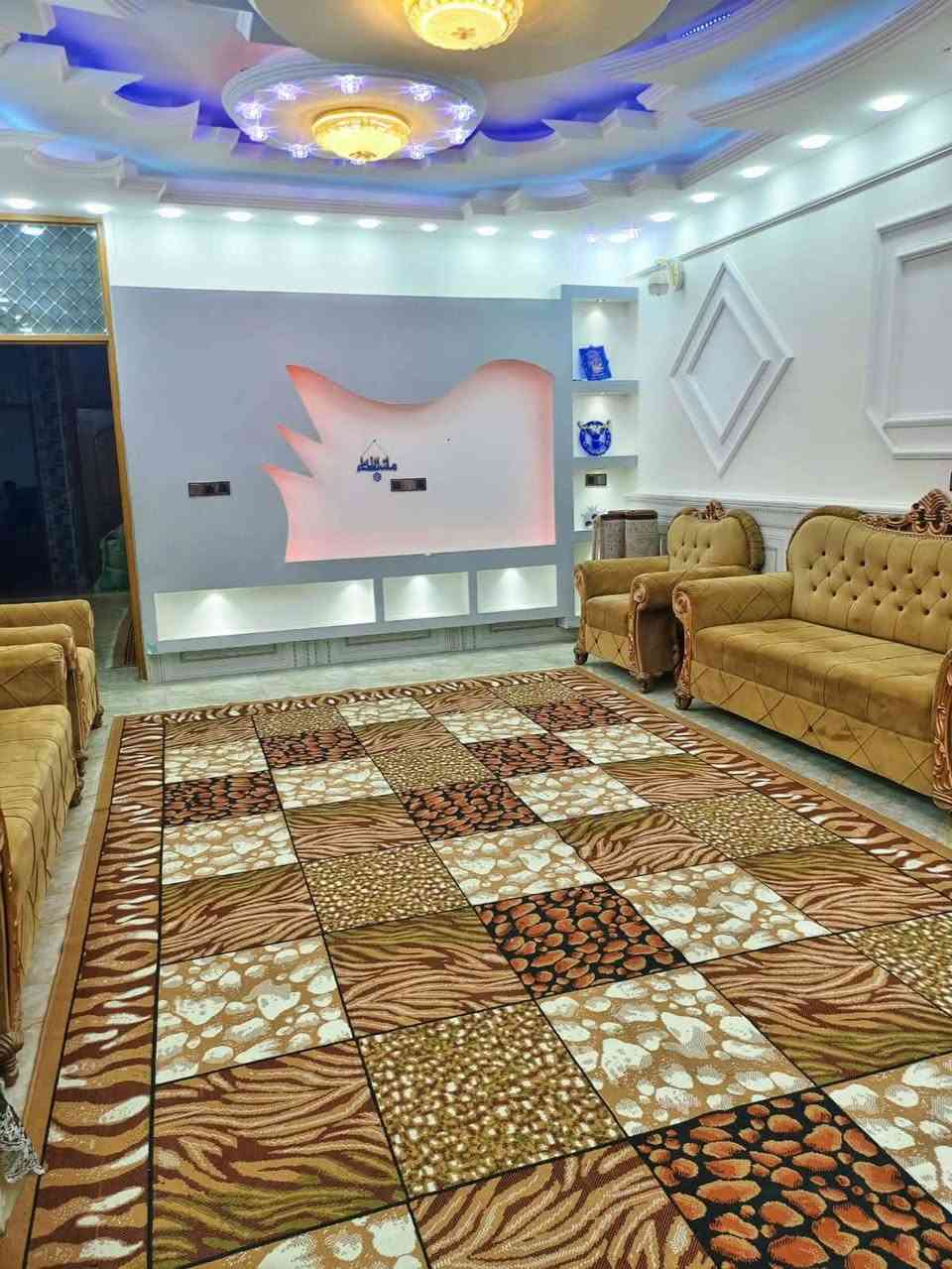 بيت للبيع مساحه 220متر طابقين طابو صرف طشاش نهايه شارع القاضي قرب  مجمع الباشا للمطابخ طابقين يتكون من 4غرف نوم وصاله ومطبخ واستقبال صحيات داخلية وخارجية  منطقة كامله من خدمات بيت فرعي  الاتصال على الرقم التالي ***********واتساب
