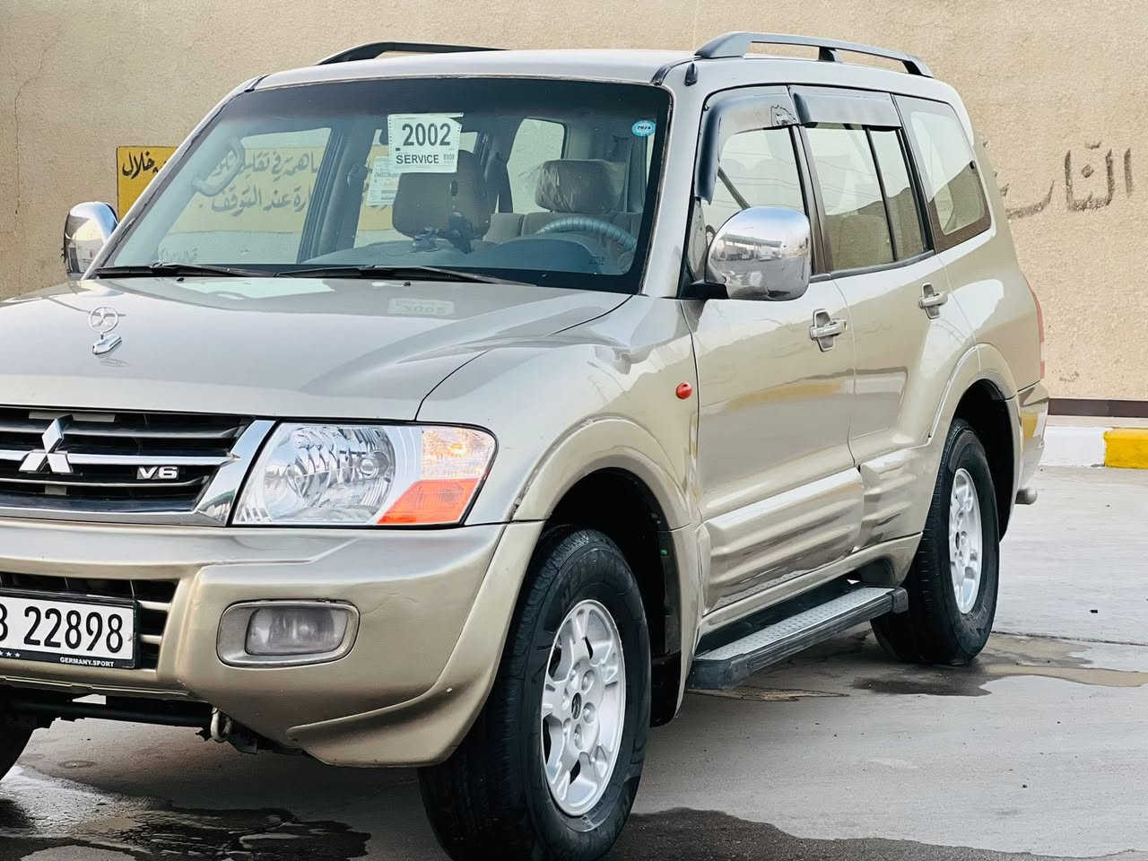 السلام عليكم للبيع باجيرو موديل 2002 رقم سليمانيه دولي جديد مكينه وكير بلاد حداديه حلوه طخم تاير تبريد شغال مكفوله من الكص ونقل وكافه الاصوليات العنوان البصره الزبير 
الرقم /***********
