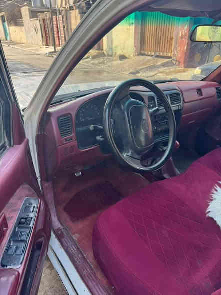 بيكم هايلوكس 2000  سنويا جديده رقم انكليزي سيار بيها صبغ اقل الحزام انطيك حزام عنوان السياره موصل حي صداك رقم بصره سياره بسمي عنواني حي صدام السعر 85 بيها مجال ***********
