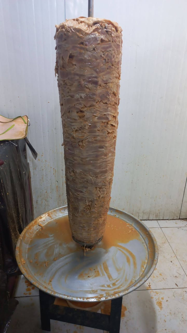 السلام عليكم خلفة كص متفرغ للعمل ***********
