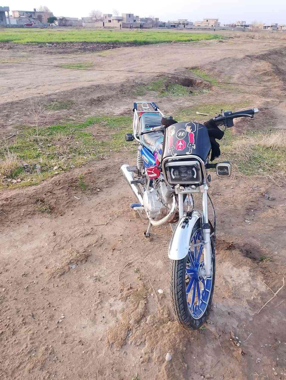 نامة برو موديل 24 محرك 200 كيج اكتروني محرك مامفتوح شرط نضافة سلف كهربايات شقالة  كلها باب اول وزن ثقيل شرط 625 وبي مجال قليل ***********
