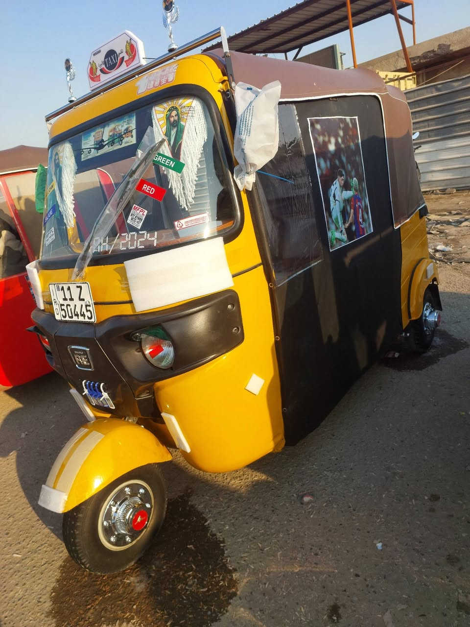 للبيع تكتك موديل ١٨ شهر ١٢ نهايته رقم وسنويه نكليزي 
تكتك خير من الله جاهزه مكينه لاتبخير ولاتنقيص بيه صبغ لغدين ودوس معمره تكتك احلا من صوره بلخير على ليقتنيه 
سعره 5 او ٦٠٠ اوبيه مجال مكاني بغداد مدينه لصدر نهايت الداخل مامتواجد على فيس شراي يخابر ويدلل ***********
