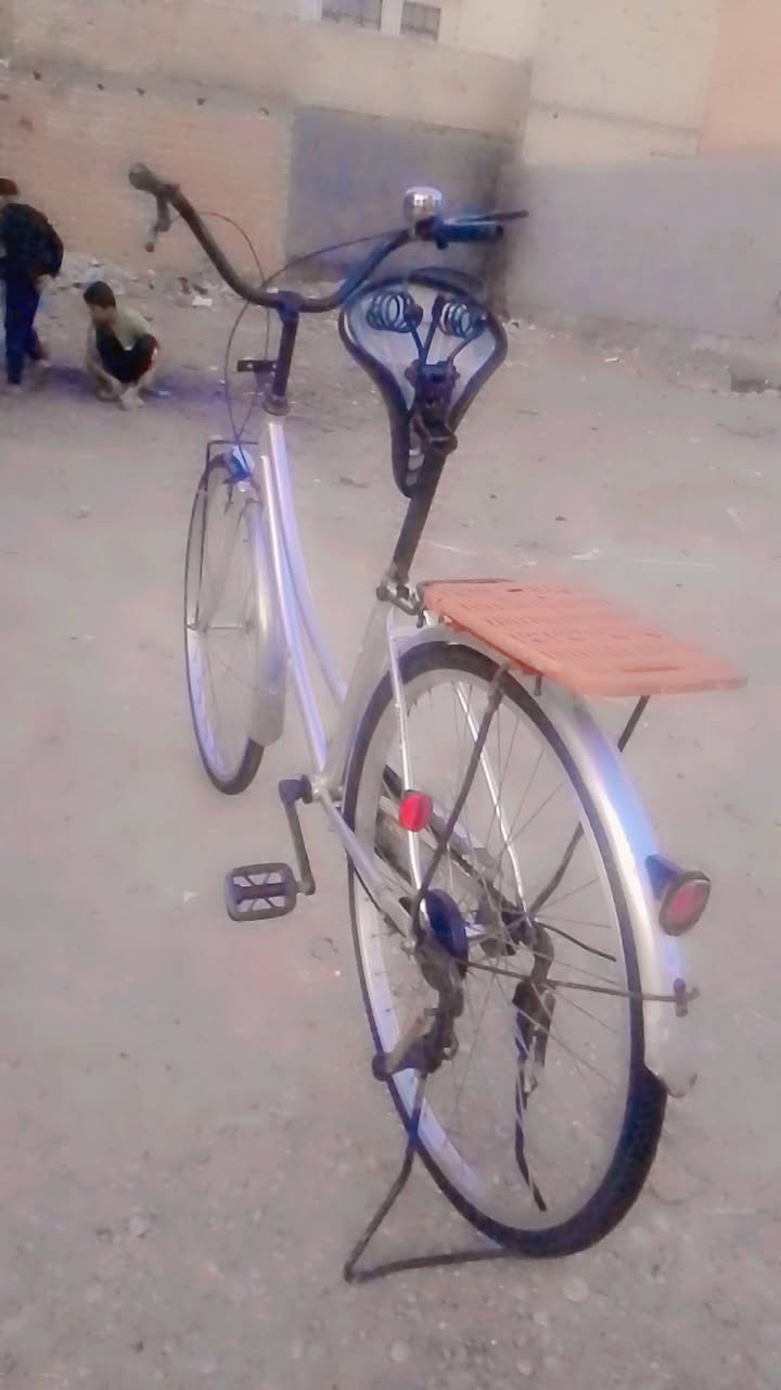 اسلام عليكم باسكل بناتي للبيع الباسكل جديد مديل 16 ما ناقصة شي السعر 50قفل للتواصل ***********
