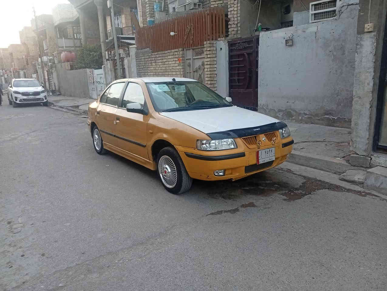 سلام عليكم سمند للبيع موديل 12كرستال رقم واصط مشروع وطني تحويل مباشر السياره كير محرك تبريد تخم تاير كهربائيات كله شغاله بيه صبغ جوملغ امامي وجوملغ خلفي بدون ضربه العنوان بغداد المدينه السعر 34كلشي مذكور بلمنشور موتكلي اشبيه مابيه رجائن ***********
