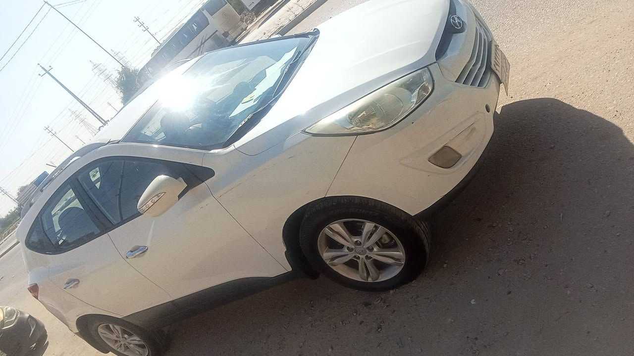 🚗 هيونداي توسان 2013المحرك: بحالة ممتازة وجيد جداً (صافي وما بيه أي نقص).
الگير: بحالة ممتازة (تحويلات ناعمة وجاهز).
التبريد: (ثلج) ما شاء الله، شغال وكفاءة عالية جداً.
الحدادية: جيدة جداً والسيارة ثابتة بالشارع.
🔍 حالة البدي والورقيات:
البدي: توجد بعض "الضحكات" (طعجات بسيطة) في أماكن متفرقة؛ قسم منها مصبوغ صبغ بسيط وقسم معدل على البارد.
السنوية: (ساقطة) .
💰 التفاصيل الإضافية:
اللون: أبيض.
السعر: [116] (مجال بسيط).
المكان: [النجف الاشرف].
للتواصل: [***********].
الخلاصة: السيارة ما ناقصها شي من ناحية المحرك والگير والتبريد، سيارة مال بيت وعملية جداً، والملاحظات فقط بالبدي والسنوية .
امراوس بسيارة اقل ماكو مشكلة بشرط سيارة نظيفة 👍🏻
