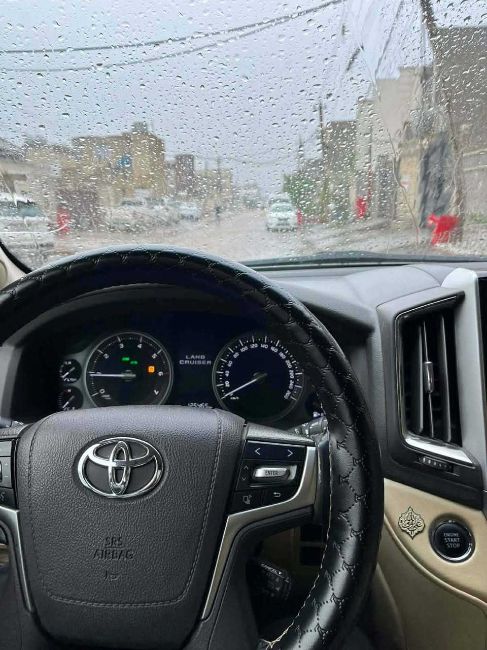 السلام عليكم لبيع جكسار مديل 2016 خليجي بيها جاملغ بارد وبنيد مبدل وكاله مواصفات لكزز ماشيه 170 رقم بغداد مداور ثاني يوم اي استفسار عله رقم *********** مكان السماوه
