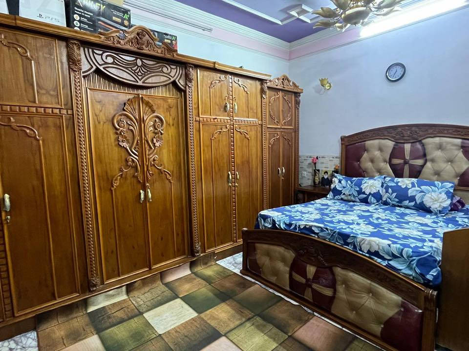 غرفة نجارة عراقي
ملاحظة : چرباية بداخلهة مخزن 

السعر مليون وبي مجال 
للتواصل : ***********
