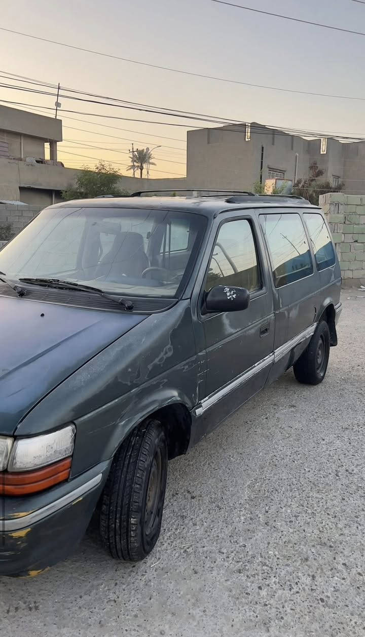 السلام عليكم للبيع
دوج كلسلر 7راكب 
كير تعليك 
كير محرك مكفولات محرك كالوبر3000المرغوب
كهربائيات كله شغاله
دواخل السياره نضيفه
صدر امامي خلفي مكفول
رقم صلاح الدين تحويل ثاني يوم 
السعر 27 وبيه مجال 
مكان السياره صلاح الدين الضلوعيه
للاستفسار الاتصال ع رقم (مكلف بل نشر)
***********
