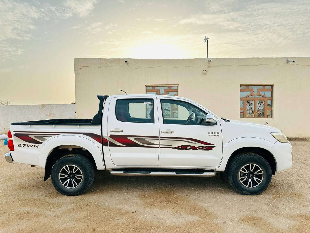 هايلوكس فورويل ٢٠١٢ مكفوله كفاله عامه محرك مامفتوح بس الغبق مفتوح الرقم اربيل سنويه مامنتهيه العنوان بحر النجف السعر ٢٢٠ رقم الهاتف  ***********
