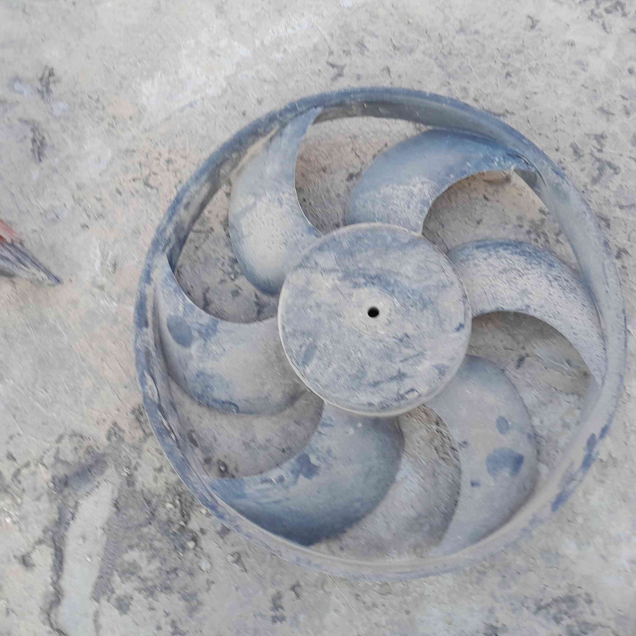 سلام عليكم ورحمة الله وبركاته للبيع غراض فتون مال محر وسعر مناسب ***********وتساب مكاني بغداد المعامل
