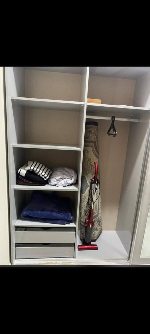 السلام عليكم غرفه تركيه للبيع 7قطع
العنوان بغداد البياع حي الرساله الاولى قرب مدينه العاب السيدية 
سعر 500
‏‪***********‬‏
