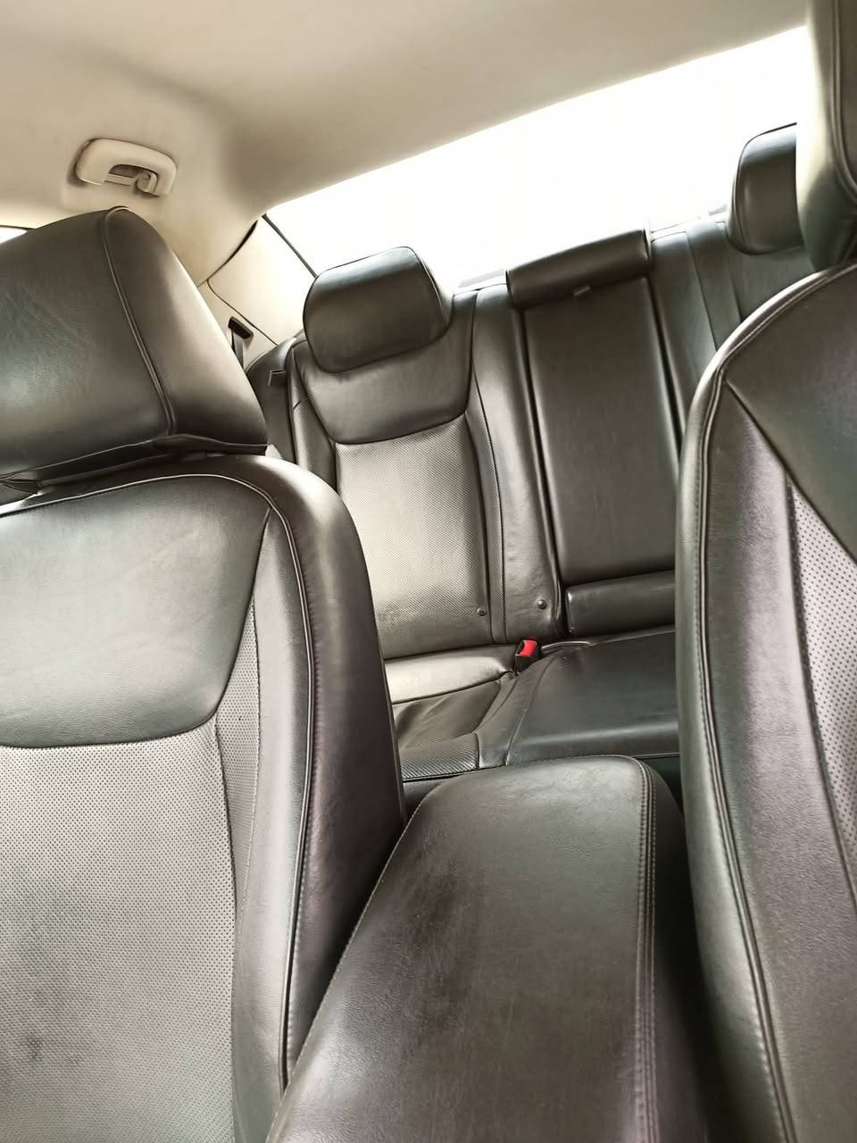 السلام عليكم اباما موديل 18 رقم بغداد سنويه بسمي حادثه موجود بل منشور  وبيه شويه بل هلال معجون بصحفت السايق بل جاملغ الخلفي فور ويل السياره وملغي عنوان بغداد سعره 165 رقم الهاتف ***********
