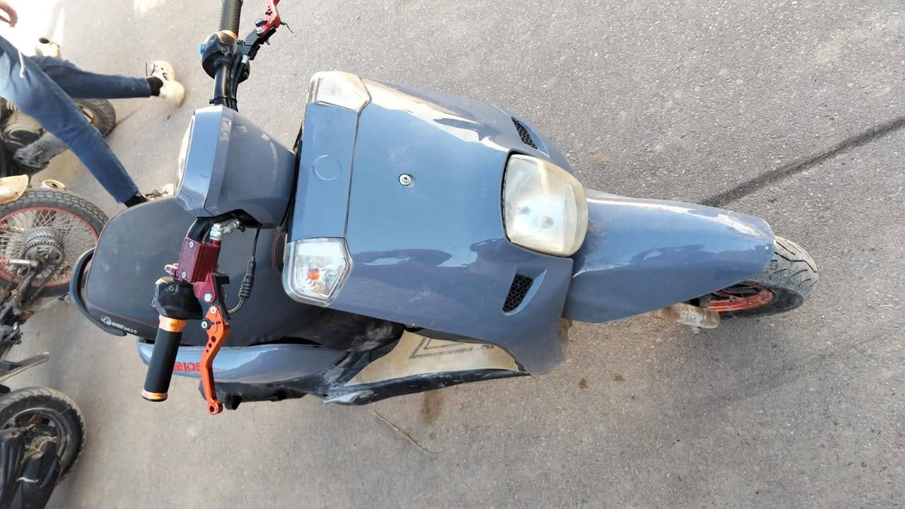 يالله أللهم صلِّ على محمد وآل محمد
سلام عليكم شباب 

ماكس بوليس صيني

للبيع فقط السعر 700وببها مجال للشراي 

الدراجة كامله من كلشي شغل واطلع
 

 الكهربائيات كلها كاملها كلوبات اشايار 

شلعه ومعدل المكينه ما مفتوحه 

مكلف بالنشر وهذا رقم راعيها 

***********
