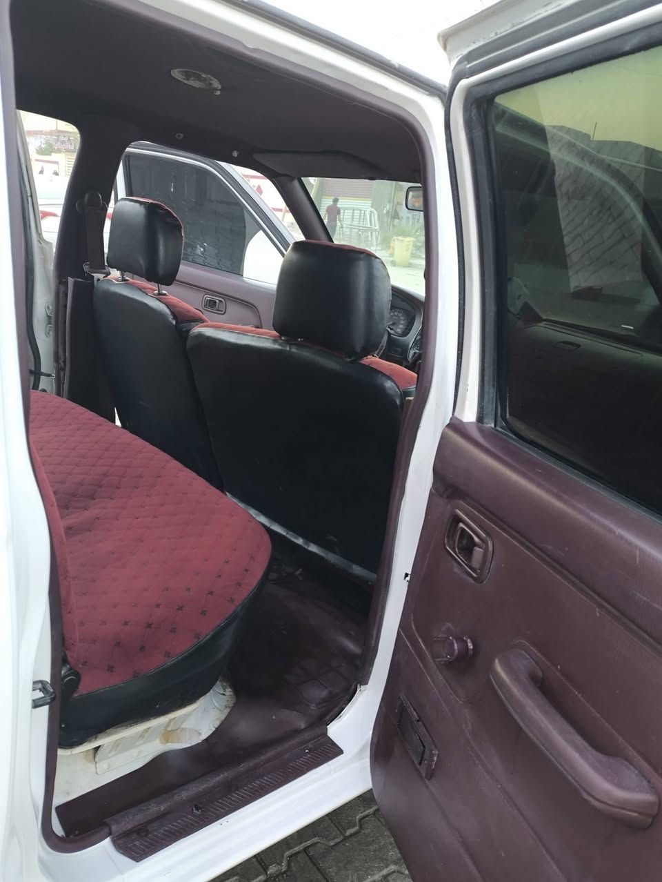 السلام عليكم اخوان سياره بيكم نيسان شبوط موديل 2008 سياره كامله من كلشي مصبوغه عام جماليه السياره مال بيت حداده جديده كير مكينه كلشي مابيهن شرط الفحص  المسجل يشتغل تدفئه تبريد يشتغل عوزه فقط غاز مابيهه تبخير ماكو تنقيص ماكو نضيفه من داخل ومن خارج فيت بم جديد السياره كامله من كلشي بس شغل واطلع السعر ٧٦ وبيهه مجال مكاني البصره قضاء المدينة / ***********
