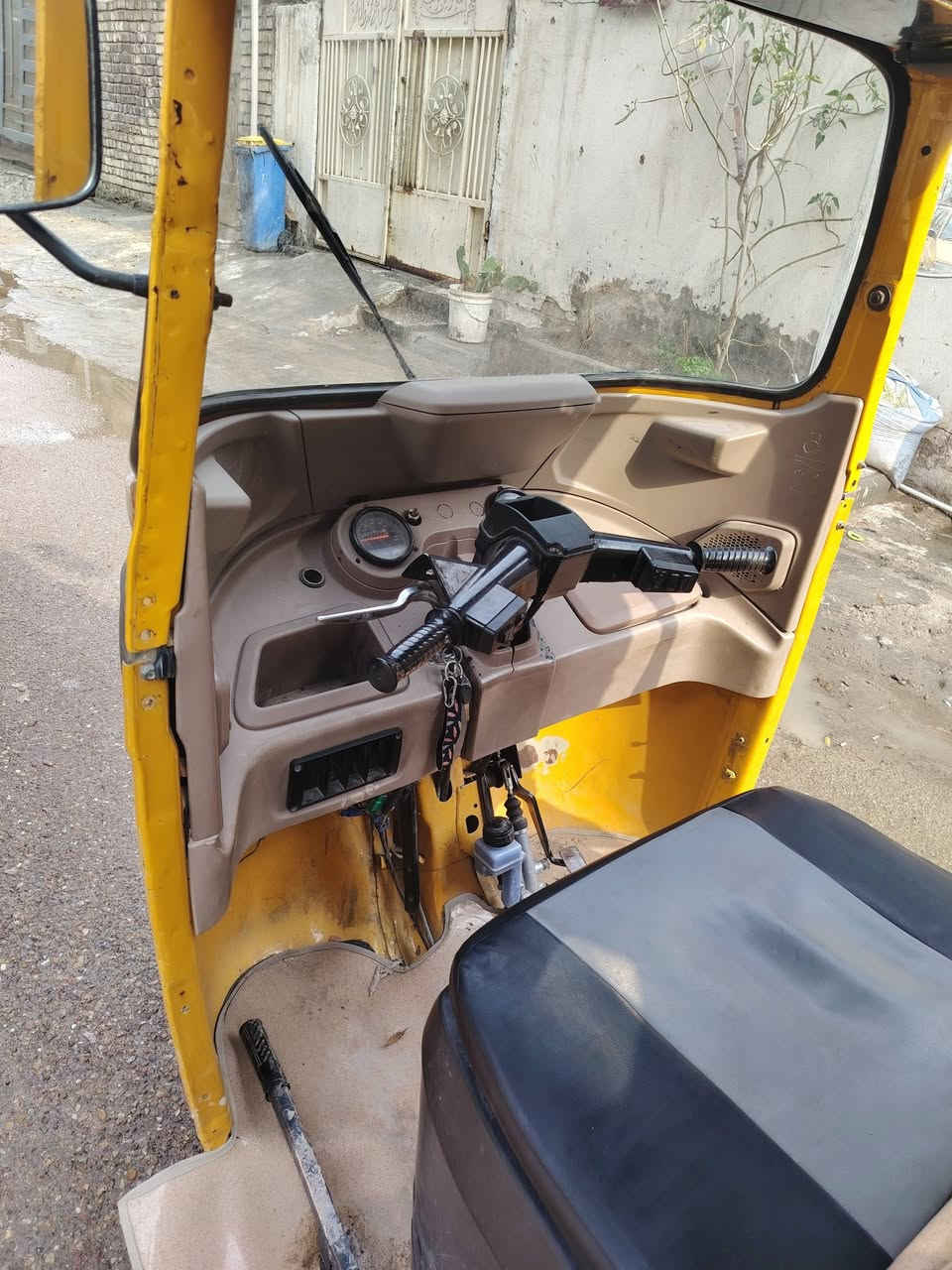 السلام عليكم تك تك 2021 رقم بغداد محرك لاتبخير ولاتنقيص كشر نضيف محرك ناعم السعر ٦٨٥٠ المكان بغداد الجديدة رقم الهاتف ***********
