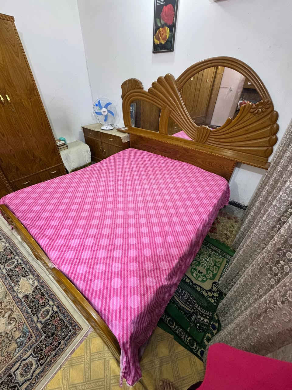 السلام عليكم 
غرفة نوم مستعملة صاج صناعة عراقية 
مداريها وكلش نظيفة  وتكمة تجي وتشوف بعينك
السعر مليون و250
 تجي للبيت وتشوفها 
مكاني بغداد-الشعب


**إذا كنت صاحب هذا الإعلان وتريد حذفه لأي سبب، رجاءا أرسل رسالة إلى الدعم الفني**
