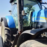 مكينة نيوهولند • 3070 • مكفولة