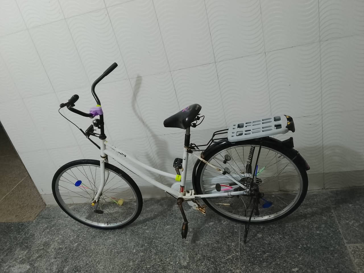 اسلام عليكم باسكل للبيع حجم سته وعشرين موديل ١٦السعر خاص غراضه كاماه للستفسار خاص 🚴�


**إذا كنت صاحب هذا الإعلان وتريد حذفه لأي سبب، رجاءا أرسل رسالة إلى الدعم الفني**