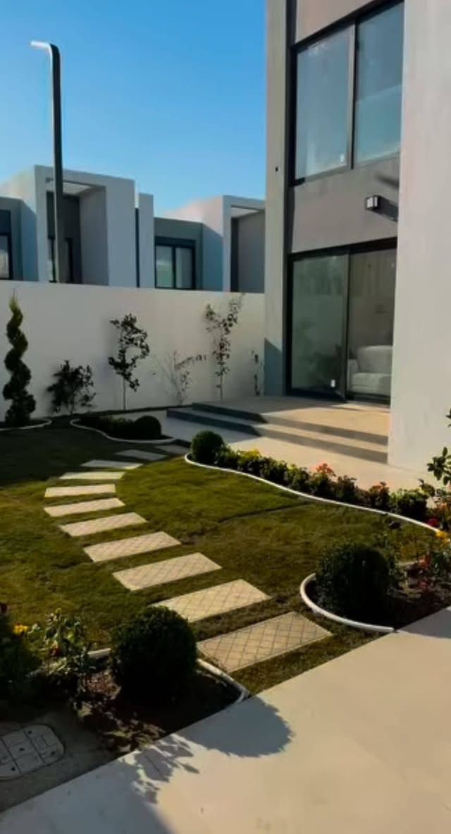 عمل كافه الحدائق في مجمع البدور السكني وباقي المجمعات للتواصل. ***********
