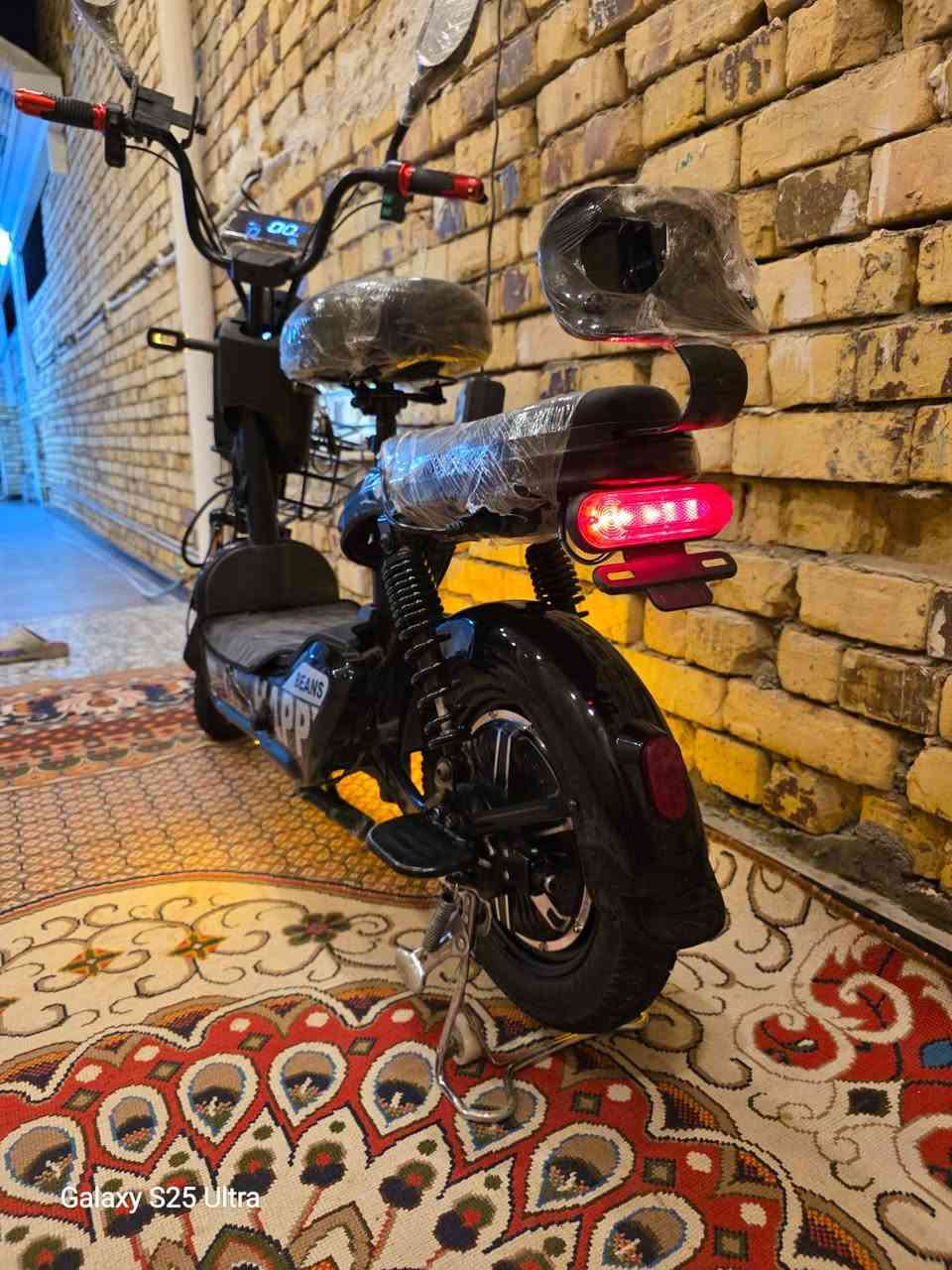 السلام عليكم شباب دراجه ار 6 حجم 14 للبيع نظيفه جبتها وكاله نصيرها خمسه ايام دراجهه 325 وابيها مجال عنواني نيسان عماره حي السلام رقم الهاتف***********❤️
