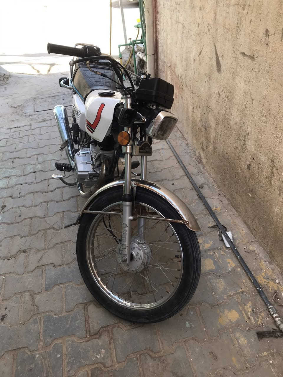 سلام عليكم اربعه كير للبيع مكاني نجف شارع حنون السعر 325 وبيه مجال قليل حك الجيه ومكفوله من الحرام ***********
