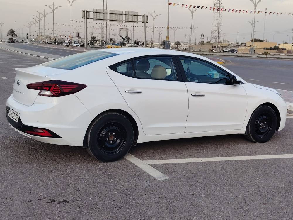 النترا 2020 خليجي
مكفوله من الصبغ والضربه عدي الدوس 
وملاحضات بسيطه
رقم بغداد انكلي بسمي شخصيا
 كير محرك مكفولات
فولل موصفات
السعر ١٦٢ النجف, العراق


**إذا كنت صاحب هذا الإعلان وتريد حذفه لأي سبب، رجاءا أرسل رسالة إلى الدعم الفني**