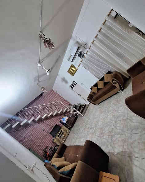 🏡✨ شركة محمد للاستثمار العقاري ✨🏡
📢 للبيع | دار مميز في منطقة بريهة – قرب مجمع ألوان 📢

━━━━━━━━━━━━━━━━━━━

🔑 تفاصيل العقار:
📍 الموقع: بريهة – ركن قرب مجمع ألوان
📐 المساحة: 160 متر مربع
🏞️ الواجهة: 12 متر
🏢 الطابق: طابقين – بناء 2014
🛏️ المواصفات: 5 غرف + صالة استقبال واسعة
🚗 الكراج: متوفر
🏠 إضافات: شقة مفصولة أو داخلية – مثالية للاستثمار أو السكن العائلي

━━━━━━━━━━━━━━━━━━━

💰 سعر البيع: 450 مليون دينار عراقي 💰
🔥 فرصة استثمارية وسكنية مميزة في موقع حيوي

━━━━━━━━━━━━━━━━━━━

🌟 مميزات العقار:
✅ موقع استراتيجي قرب مجمع ألوان
✅ بناء حديث وتشطيب أنيق
✅ يحتوي على شقة إضافية مفصولة – مثالية للاستثمار أو الضيوف
✅ واجهة ممتازة على شارع رئيسي

━━━━━━━━━━━━━━━━━━━

📞 للتواصل مع محمد للاستثمار العقاري:
📲 *********** – واتساب مباشر
📲 *********** – الدليل العقاري
📲 *********** – خدمة العملاء
📲 *********** – تنظيم العمل

🏢 مكاتبنا:
📍 الطويسة – شارع اللجنة الأولمبية – قرب عصير تايم 🧃
📍 مناوي باشا – مقابل مطعم محمد هاشم 🍽️

📲 تابعونا على إنستغرام وفيسبوك | @moh_comp_basra
✨ محمد للاستثمار العقاري – استثمارك يبدأ من هنا 🏆

━━━━━━━━━━━━━━━━━━━

#محمد_للاستثمار_العقاري #دار_للبيع #بريهة #Basra #Iraq #عقارات_البصرة #فرصة_استثمارية
