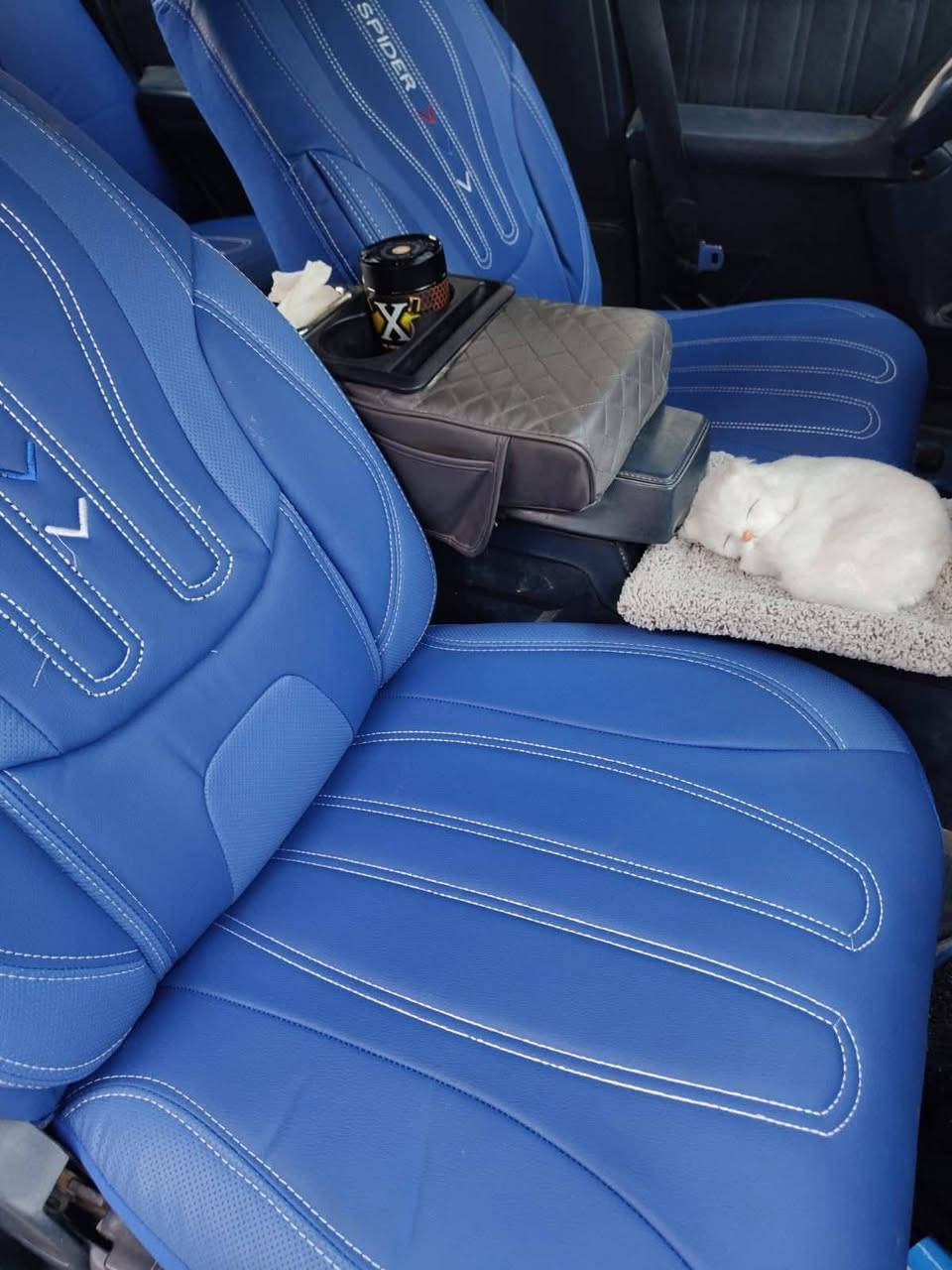 ولدز موبيل   خليجي موديل 1990 محرك الاصلي 3100 عدد السلندرات 6 سلندر سيارة صاروخ بلشارع  السيارة جديدة وحلوة ومناقصها اي شي غرفة 80 بلمية صدر 100 بلمية تخم تايرات دبل فيت بم  كشنات وذوشمة تركي درجة اولى  تبريد حلو وبارد شاشة اندرويد حساسات كاميرة منظومة لايت زنون عالي وناصي السعر 54 بيها مجال بسيط العنوان الدوانيه قضاء الشاميه للاستفسار الاتصال ***********
