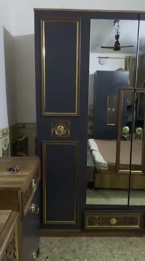 غرفه تركيه فوول نزاكه مرتبه ونضيفه 9 قطع بسعر مناسب 950 الف وبيهة مجال العنون/بغداد/الحسينيه/رقم الهاتف:***********
